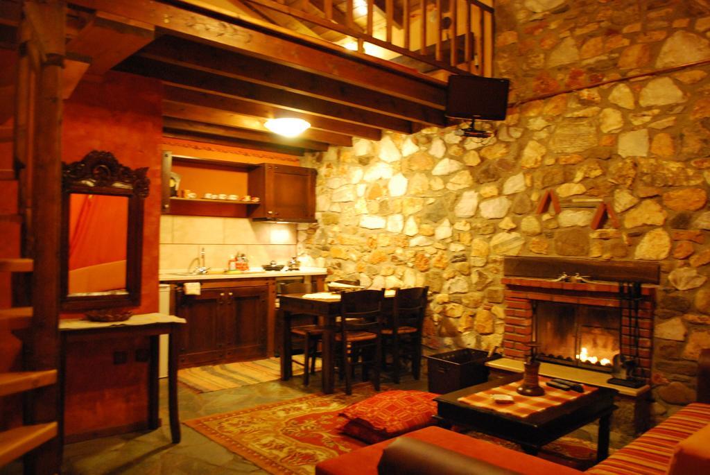 Tzivaeri Apartment *